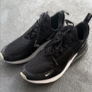 Nike Boys Air Max 270 Black White Running Sneakers Shoes - Sz 7.5